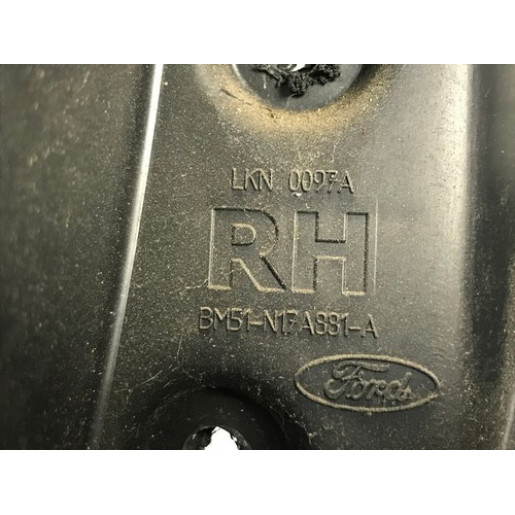 Крепление заднего бампера правое Ford Focus 3 Wagon 2011-2014 BM51N17A881